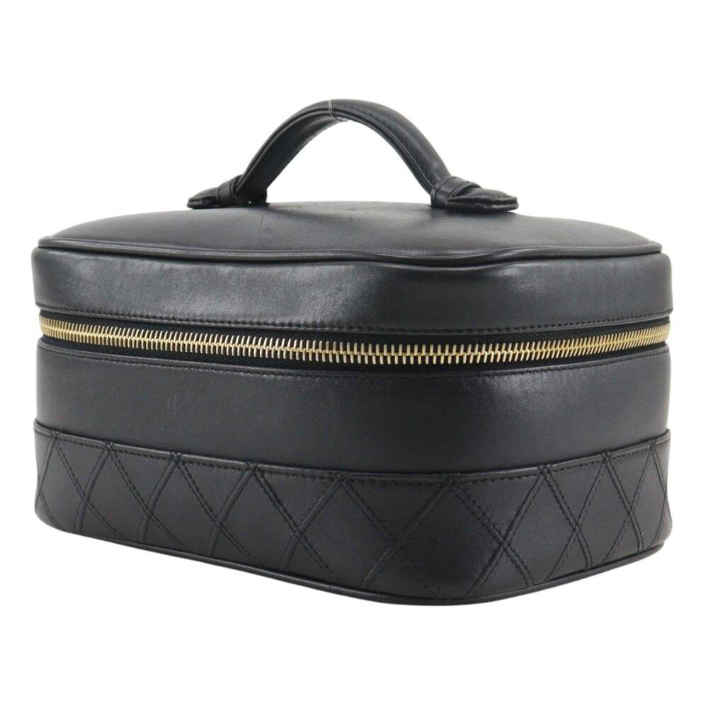 CHANEL Black Pouch - Picture 2 of 14